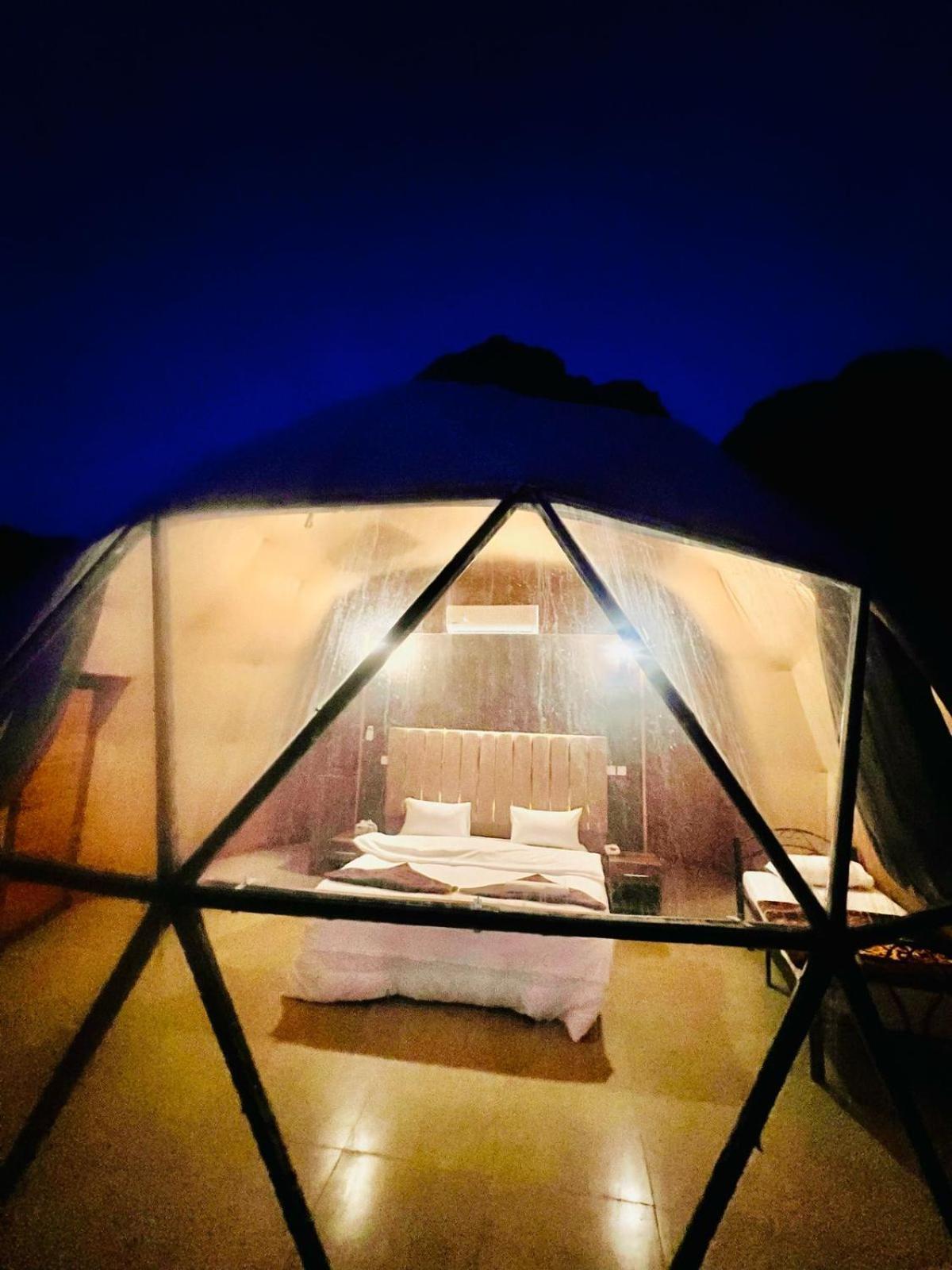 Scarlet Luxury Camp Wadi Rum Exterior foto
